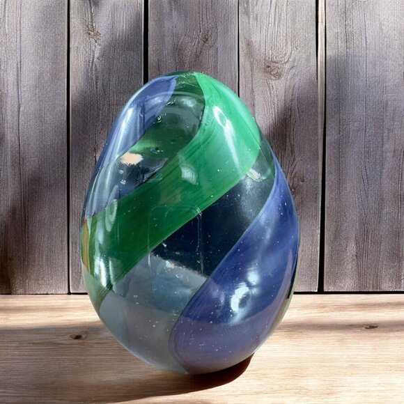 Hand Blown Italian Glass Paperweight Figurine With Clear Blue Green Swirl Italy - Picture 1 of 9